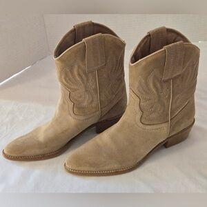 Regard Tan Suede Western Boots